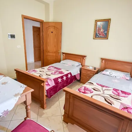 Bar Geraldo Gjirokastër